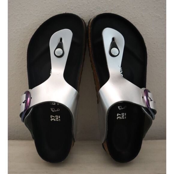 Birkenstock Women's EUR 37 US 6 Metallic Silver Leather Gizeh Big Buckle Sandals - Picture 2 of 15